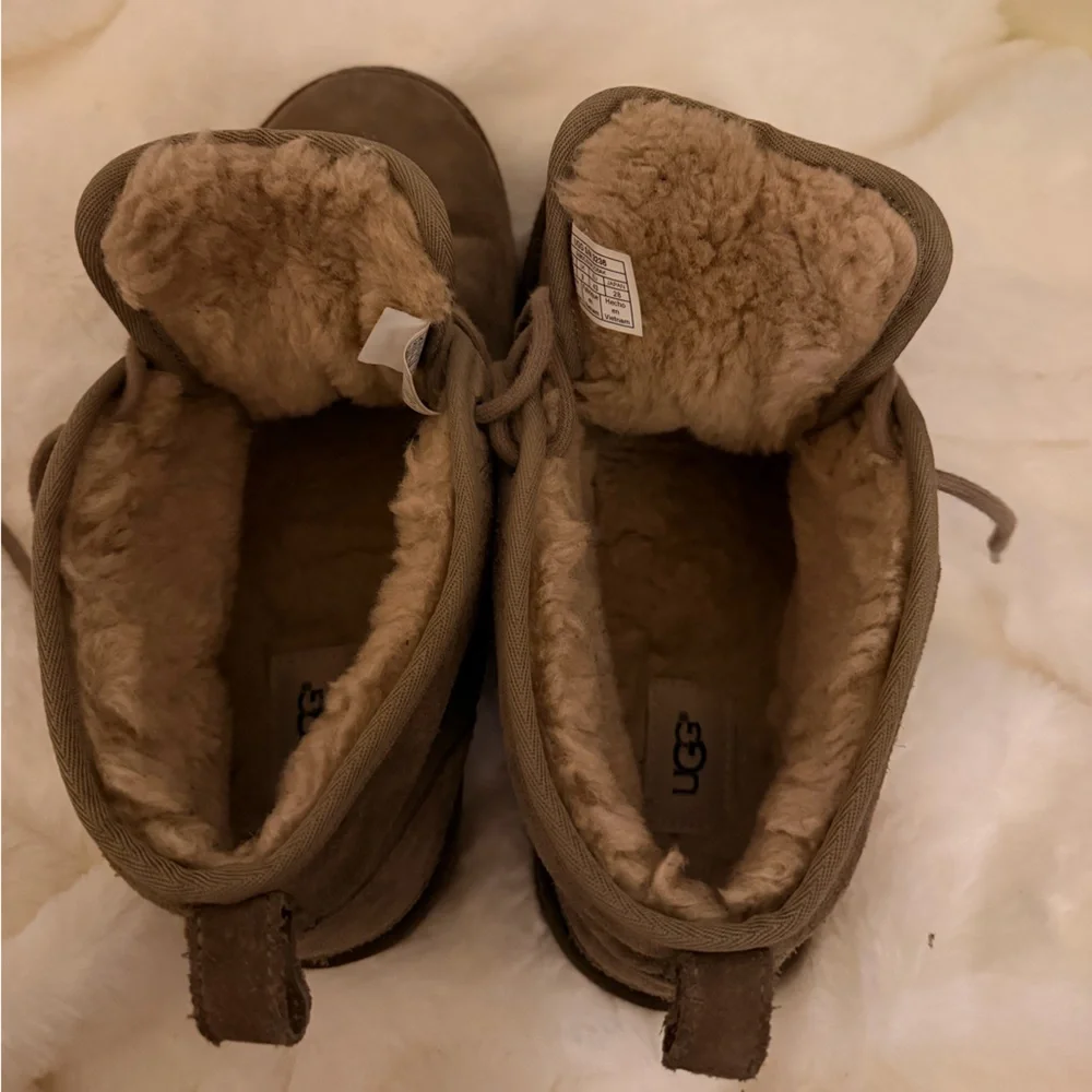 UGG Men's Brown Suede Chukka Boots